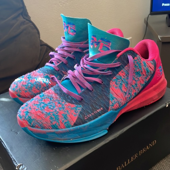 Big Baller Brand Lamelos first shoe in high school. - Picture 3 of 3